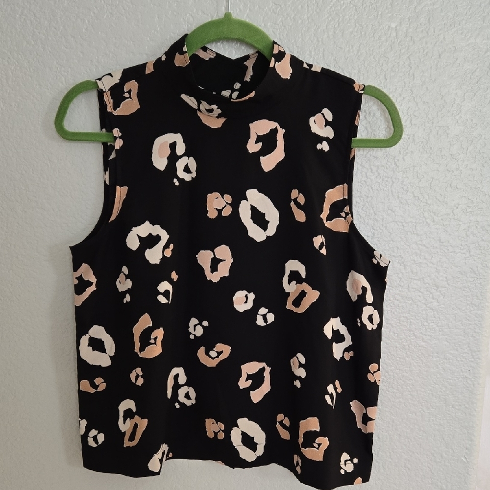 Ann Taylor Black and Cream Boxy Tank Top